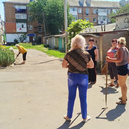 прибирання територіє ОСББ 27 липня 2019 року